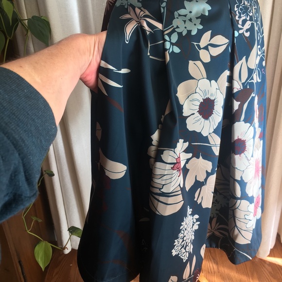 Strenesse Floral Skirt Pockets Size 4 New! - Picture 2 of 8